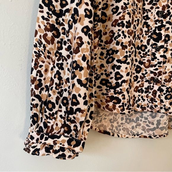 Maeve by Anthropologie Long sleeve Leopard print Ruffled Button Down Size 10p - Picture 6 of 8
